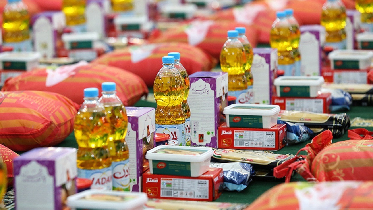 توزیع ۱۰۰ هزار بسته کمک‌های مؤمنانه در خوزستان آغاز شد