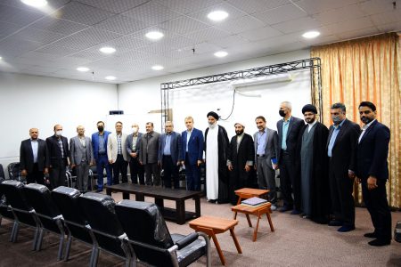 دیدار مدیران شرکت برق منطقه‌ای خوزستان با نماینده ولی فقیه در استان
